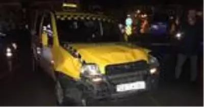 Kuşadası'nda dikkatsizlik kaza getirdi Kuşadası'nda dikkatsizlik kaza getirdi
