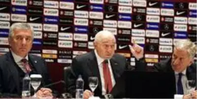 Nihat Özdemir eleştirilere tek tek cevap verdi! Nihat Özdemir eleştirilere tek tek cevap verdi!