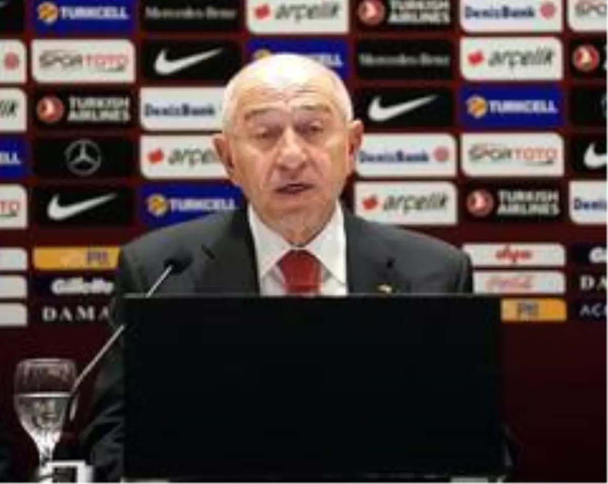 Nihat Özdemir: 'Herkesin futbol ortamından şikayeti var ancak kimsenin çözüm önerisi yok'