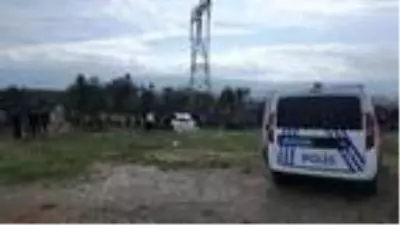 Polis memuru, otomobilini çalan genci 12 el ateş ederek öldürdü.