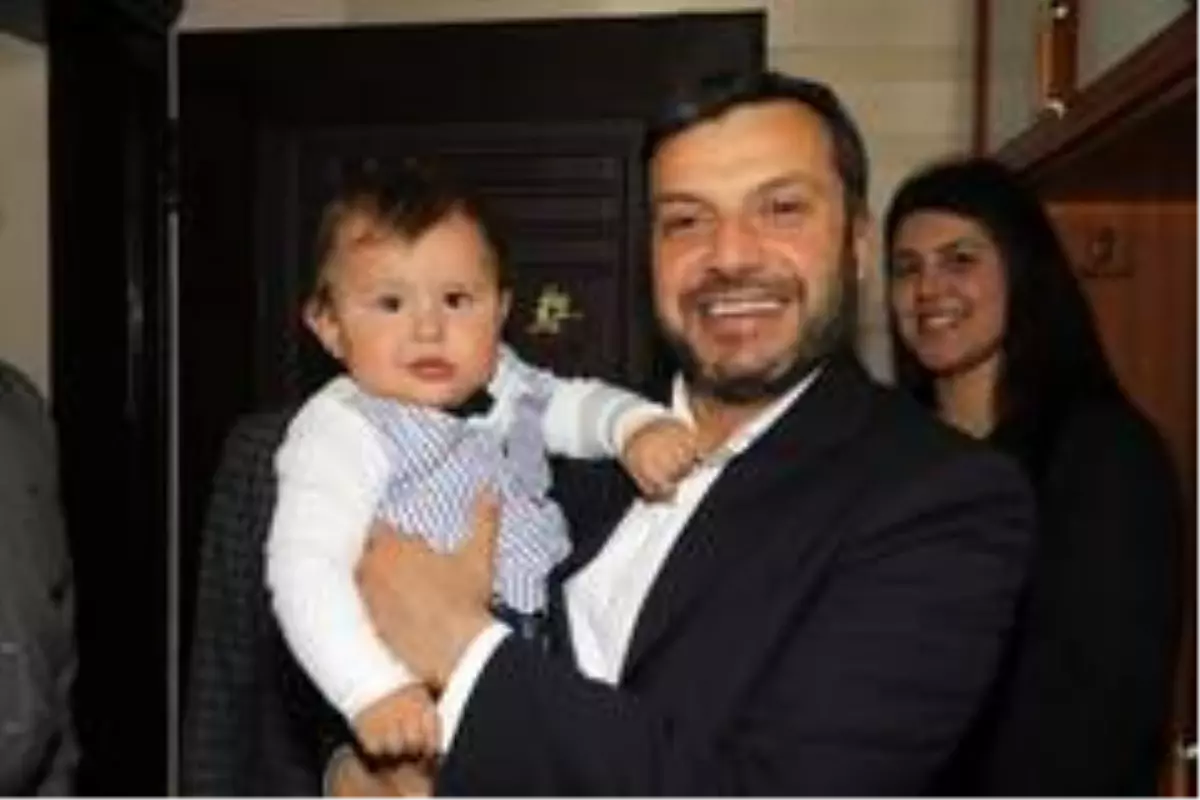 Yenidoğan bebeklerin hediyesi Başkan Kocaispir'den