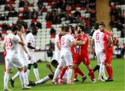 Ziraat Türkiye Kupası: Antalyaspor: 0 - Sivasspor: 0 (İlk yarı) Ziraat Türkiye Kupası: Antalyaspor: 0 - Sivasspor: 0 (İlk yarı)