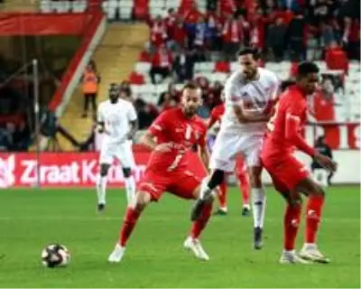 Ziraat Türkiye Kupası: Antalyaspor: 0 - Sivasspor: 0 (İlk yarı) Ziraat Türkiye Kupası: Antalyaspor: 0 - Sivasspor: 0 (İlk yarı)