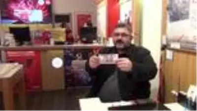 15 yıldır sakladığı kesim hatalı 1 YTL'si için 100 bin lira istiyor 15 yıldır sakladığı kesim hatalı 1 YTL'si için 100 bin lira istiyor