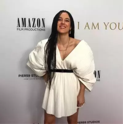 Cansu Tosun, yeni imajı ile New York'ta!