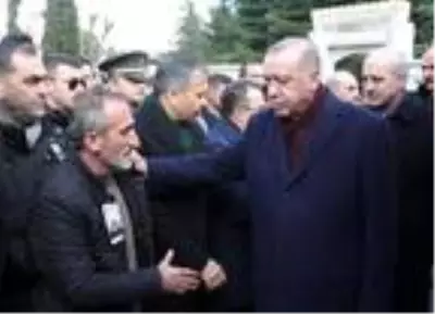 Cumhurbaşkanı Erdoğan Van şehidi Cihan Erat'ın cenazesine katıldı Cumhurbaşkanı Erdoğan Van şehidi Cihan Erat'ın cenazesine katıldı