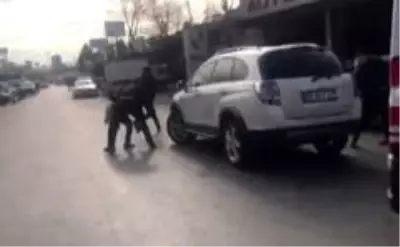 İstanbul'da nefes kesen hırsızlık operasyonu polis kamerasında İstanbul'da nefes kesen hırsızlık operasyonu polis kamerasında