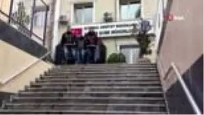 İstanbul'da nefes kesen hırsızlık operasyonu polis kamerasında İstanbul'da nefes kesen hırsızlık operasyonu polis kamerasında