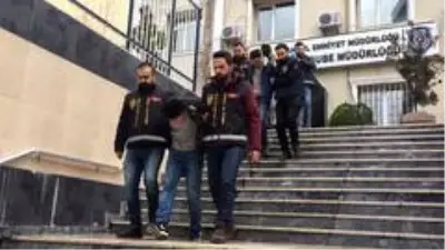 İstanbul'da nefes kesen hırsızlık operasyonu polis kamerasında İstanbul'da nefes kesen hırsızlık operasyonu polis kamerasında