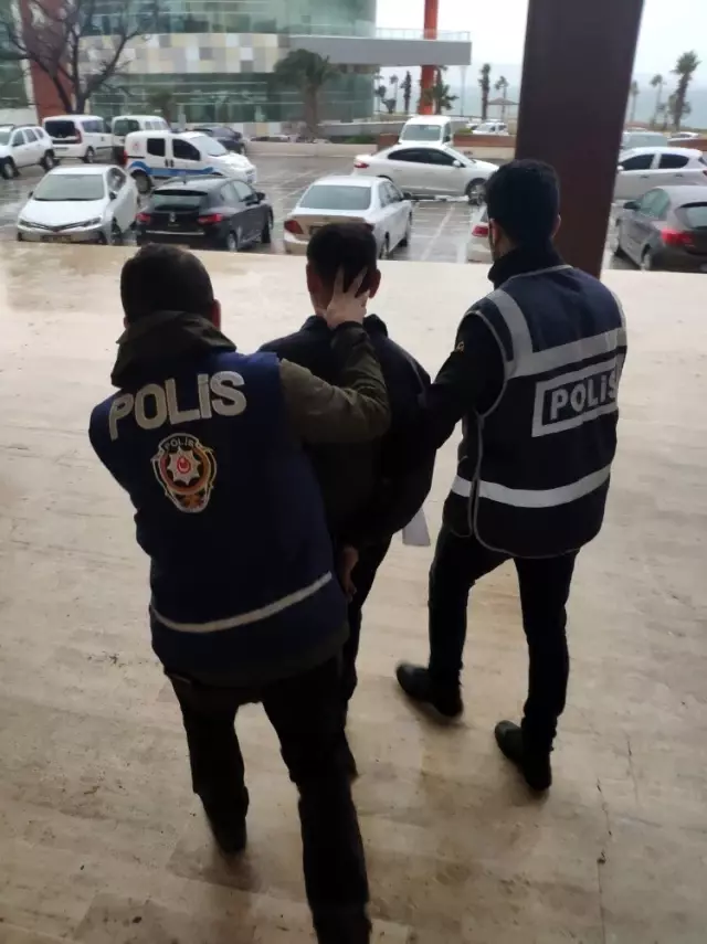 İzmir�de 9 evi soyan hırsız yakalandı Haber