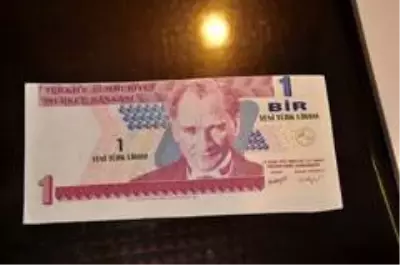 Kesim hatalı 1 YTL'si için 100 bin TL istiyor Kesim hatalı 1 YTL'si için 100 bin TL istiyor