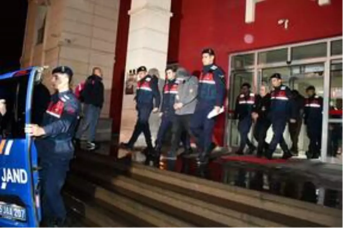 Manisa merkezli 'renkli reçeteli' ilaç operasyonunda 4 kişi tutuklandı