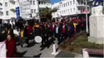 Muğla datça, 'badem çiçeği festivali' ile renklendi Muğla datça, 'badem çiçeği festivali' ile renklendi