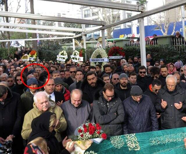 Pegasus'un sahibi Ali Sabancı, uçak kazasında hayatını kaybeden Alev Gençoğlu'nun cenazesinde katıldı