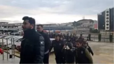 Vatandaşların banka hesaplarından 1 milyon TL vurgun yapan çeteye operasyon: 24 gözaltı Vatandaşların banka hesaplarından 1 milyon TL vurgun yapan çeteye operasyon: 24 gözaltı