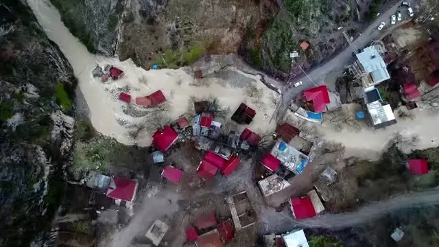 yahyali daki selin ardindan baskan buyukkilic mahallelerde inceleme yapti