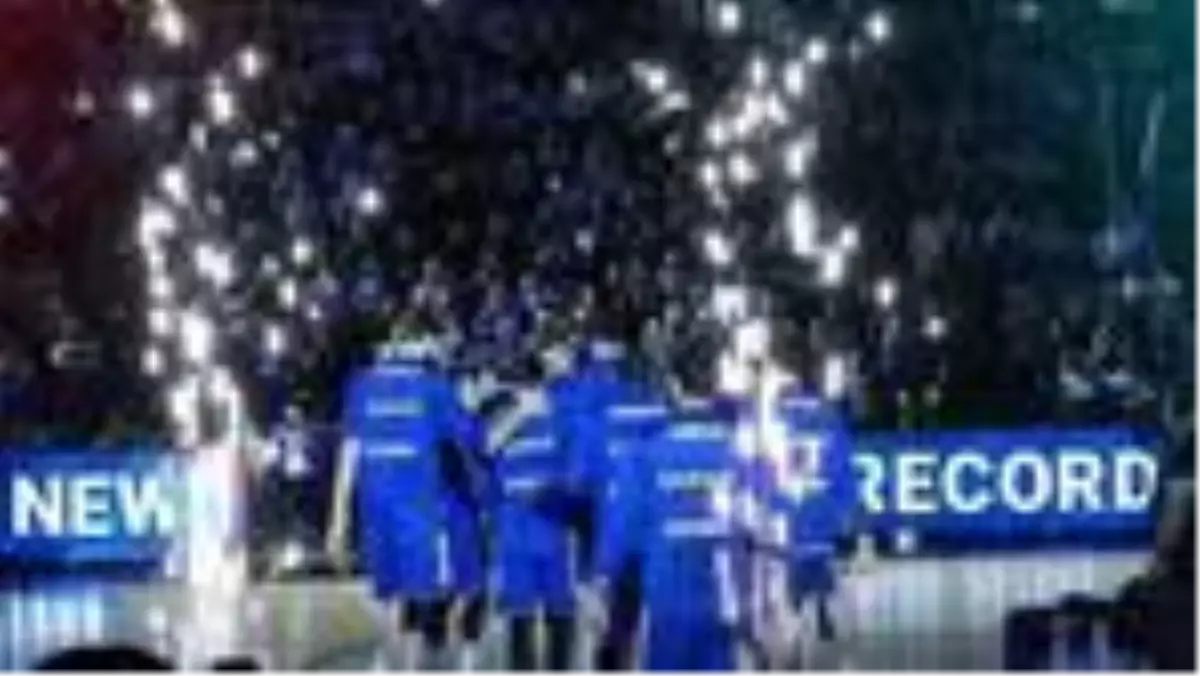 Anadolu Efes, Fenerbahçe Beko'nun rekorunu kırdı! 10 maç kala...