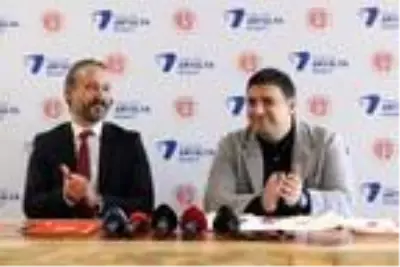 Antalyaspor'un adı 'Fraport TAV Antalyaspor' oldu Antalyaspor'un adı 'Fraport TAV Antalyaspor' oldu