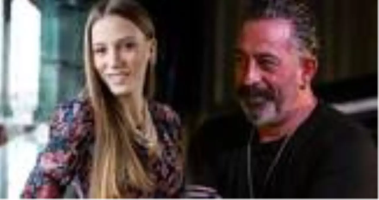 Aşk yaşadıkları iddia edilen Cem Yılmaz ve Serenay Sarıkaya yurt dışında görüntülendi