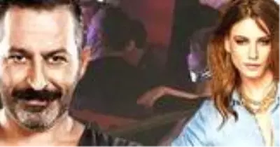 Atina tatilinden yeni kare! Cem Yılmaz ve Serenay Sarıkaya aşkı tam gaz sürüyor Atina tatilinden yeni kare! Cem Yılmaz ve Serenay Sarıkaya aşkı tam gaz sürüyor