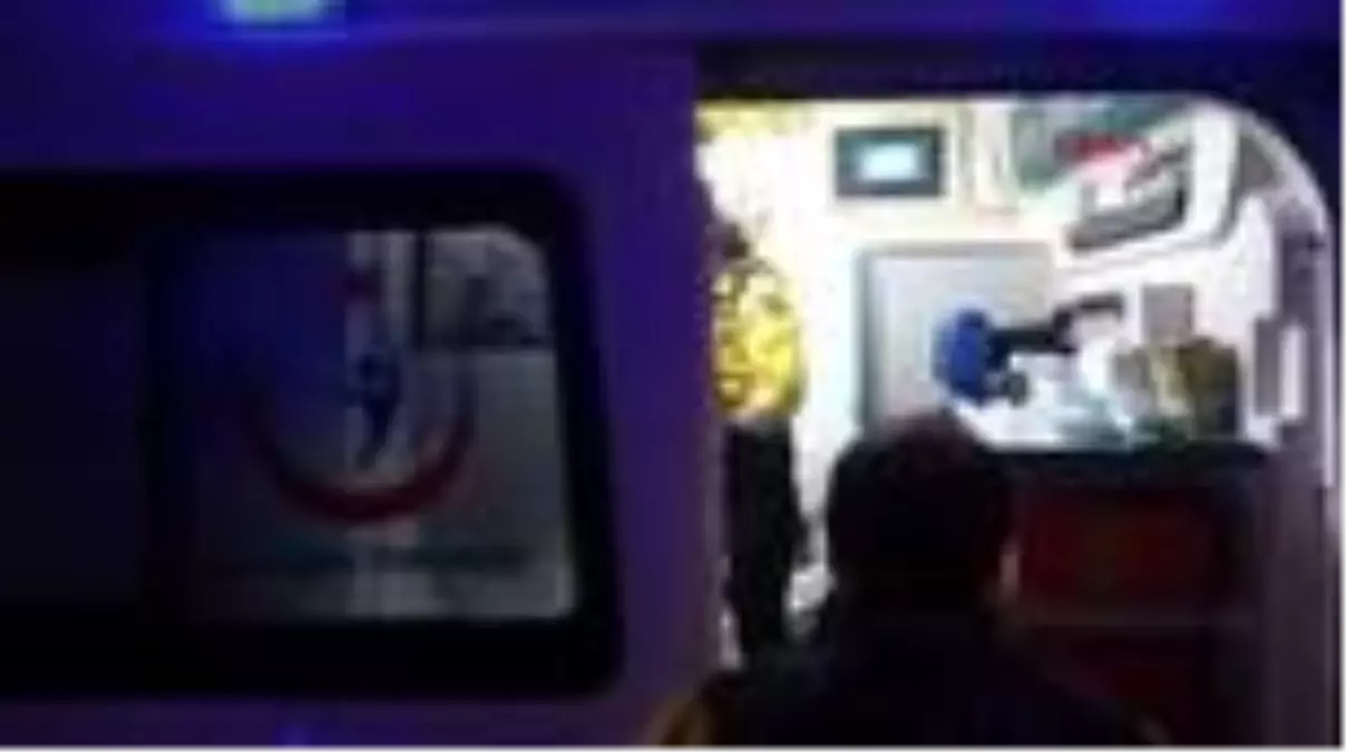 Bursa apartmanda çıkan yangında anne ve 2 çocuğu, dumandan etkilendi