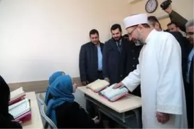 Diyanet İşleri Başkanı Erbaş, Kahramanmaraş'ta Kuran kursu açtı Diyanet İşleri Başkanı Erbaş, Kahramanmaraş'ta Kuran kursu açtı