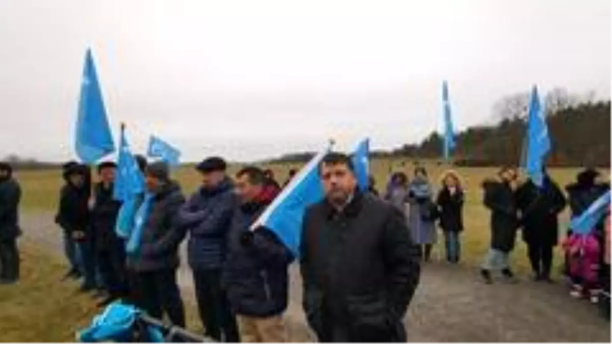 Gulca katliamı İsveç'te protesto edildi