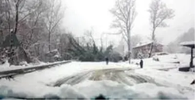 Kapanan Yenice yolu yeniden trafiğe açıldı Kapanan Yenice yolu yeniden trafiğe açıldı