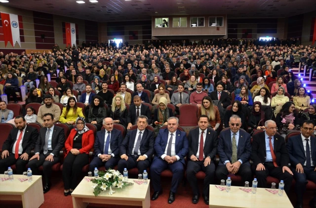 Milli Eğitim Bakanı Bakanı Ziya Selçuk, Karaman'da eğitimcilerle