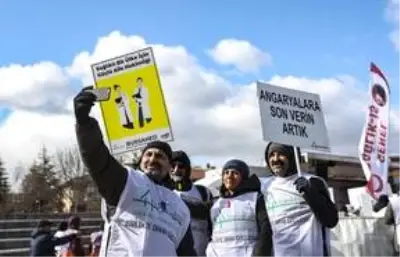 Sağlık çalışanları sağlıkta şiddetin önlenmesini talep etti Sağlık çalışanları sağlıkta şiddetin önlenmesini talep etti
