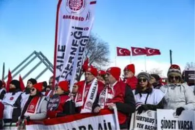 Sağlık çalışanları sağlıkta şiddetin önlenmesini talep etti Sağlık çalışanları sağlıkta şiddetin önlenmesini talep etti