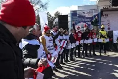 Sağlık çalışanları sağlıkta şiddetin önlenmesini talep etti Sağlık çalışanları sağlıkta şiddetin önlenmesini talep etti