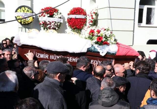 Uçak kazasında hayatını kaybeden Songül Bozkurt'un cenazesinde gözyaşları sel oldu