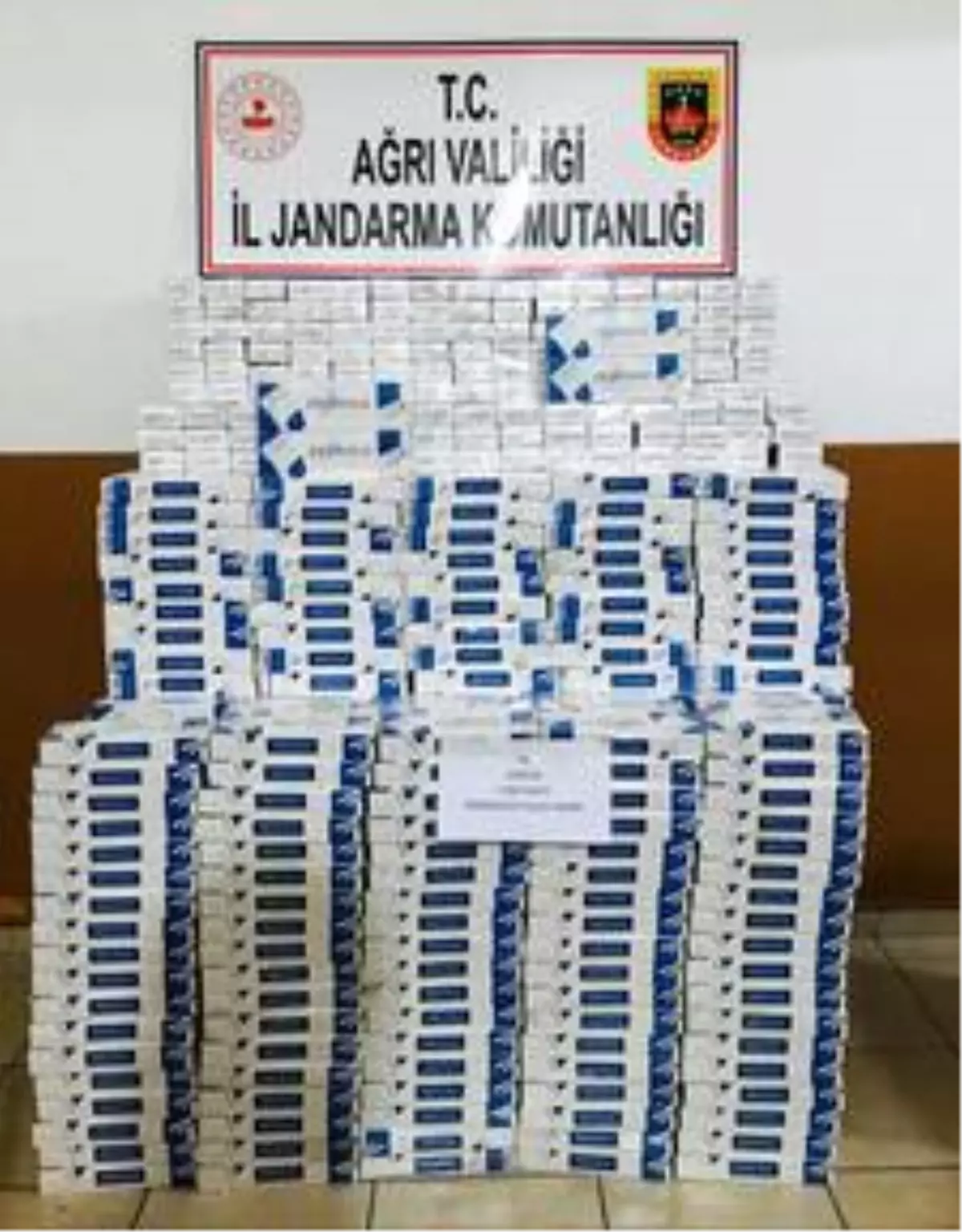 Ağrı'da jandarma kaçakçılara geçit vermedi