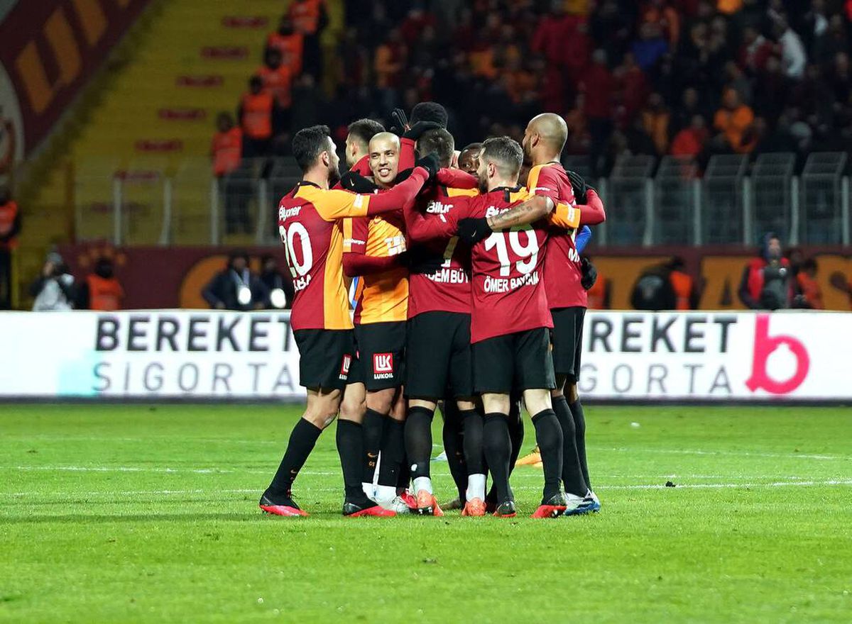 Galatasaray'ın şampiyonluk paylaşımı, sosyal medyayı salladı