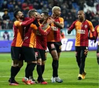 Galatasaray zirveye yürüyor Galatasaray zirveye yürüyor