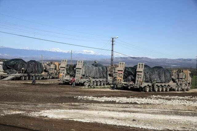 İdlib'e komando, ZPT, obüs ve mühimmat sevkıyatı yapıldı