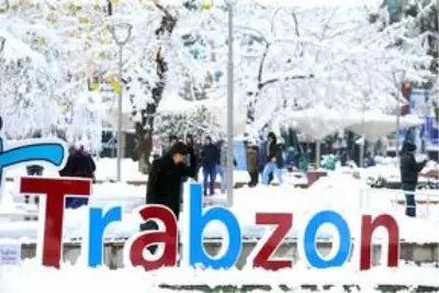 Karadeniz'de kar yağışı etkili oluyor Karadeniz'de kar yağışı etkili oluyor