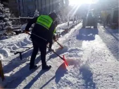 Palandöken'de karla mücadele Palandöken'de karla mücadele