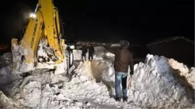 Tendürek Dağı eteğindeki 78 yaşındaki hasta için seferber oldular