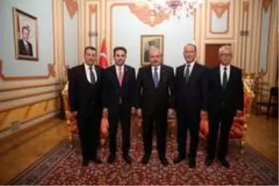 Yeni Bir Hayat Yeni Bir Nefes Derneği'nden Meclis Başkanı Şentop'a ziyaret Yeni Bir Hayat Yeni Bir Nefes Derneği'nden Meclis Başkanı Şentop'a ziyaret