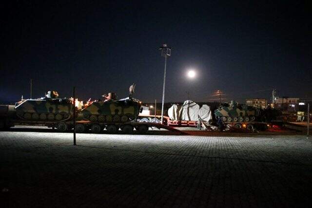 İdlib'e gece yarısı askeri sevkiyat yapıldı