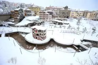 Karadeniz'de kar yaşamı olumsuz etkiliyor Karadeniz'de kar yaşamı olumsuz etkiliyor