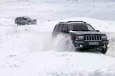 Karın tadını Off-road yaparak çıkardılar Karın tadını Off-road yaparak çıkardılar