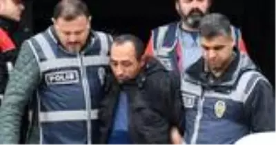 Kendisini tutuklayan polisleri bıçaklayan Özgür Arduç: Bana bakmasaydı boğazına sokacaktım Kendisini tutuklayan polisleri bıçaklayan Özgür Arduç: Bana bakmasaydı boğazına sokacaktım