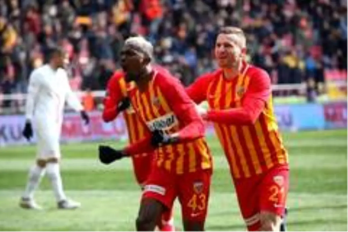 Mensah 2. golünü attı