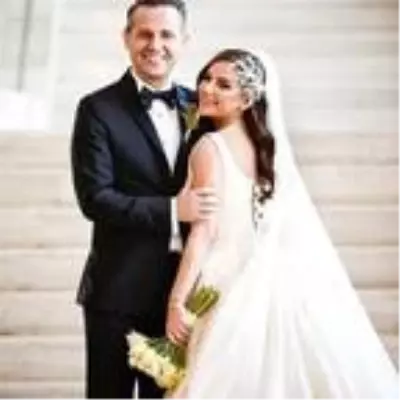 Ünlü şarkıcı Merve Özbey, Kenan Koçak ile evlendi Haberler Magazin