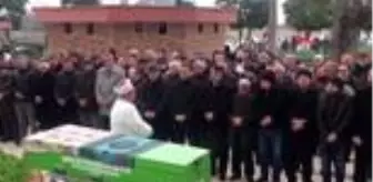 Başkent Hastanesi: Adana kazada yaralanıp, hastanede ölen merve öğretmen, toprağa verildi Başkent Hastanesi: Adana kazada yaralanıp, hastanede ölen merve öğretmen, toprağa verildi
