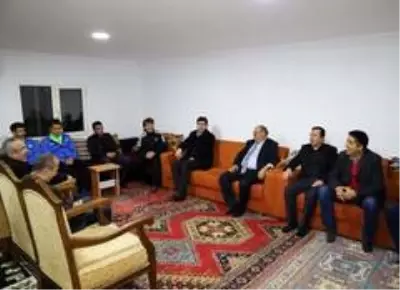 Başkan Otgöz'den Seydikemer Belediyespor'un yeni tesislerine ziyaret Başkan Otgöz'den Seydikemer Belediyespor'un yeni tesislerine ziyaret
