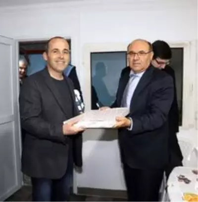Başkan Otgöz'den Seydikemer Belediyespor'un yeni tesislerine ziyaret Başkan Otgöz'den Seydikemer Belediyespor'un yeni tesislerine ziyaret